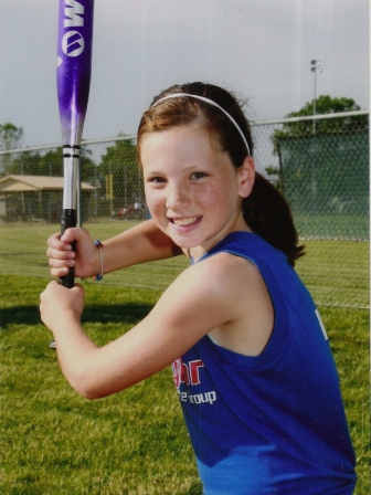 AbbySoftballPic2009a