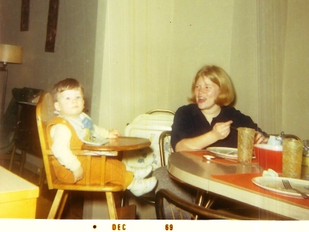Waybac.1969.12.MomTommy.Browns