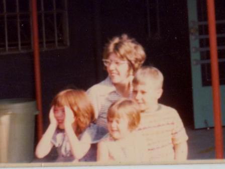 Waybac.1977.OwensFamily.jpg
