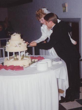 Waybac.1992.Keith.Rosie.WeddingCake