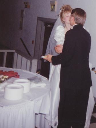 Waybac.1993.Keith.Rosie.Wedding.Kiss 