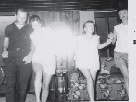 Waybac.1959.07.mfp22